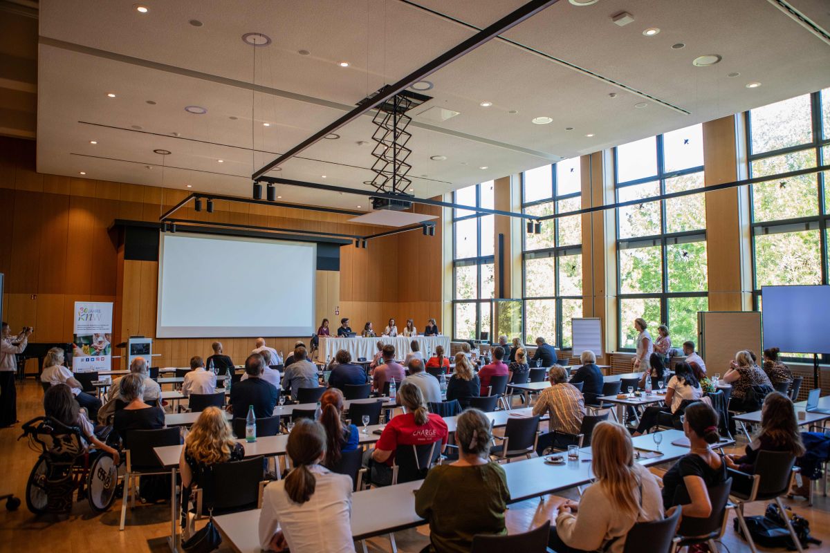 Das Symposium Resilienz stärken fand im Bildungszentrum Erkner statt. Das Symposium Resilienz stärken fand im Bildungszentrum Erkner statt.